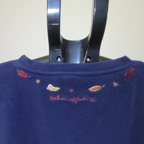 Northern Reflections V-Neck  Polar Fleece Pullover - Picture 3 of 4